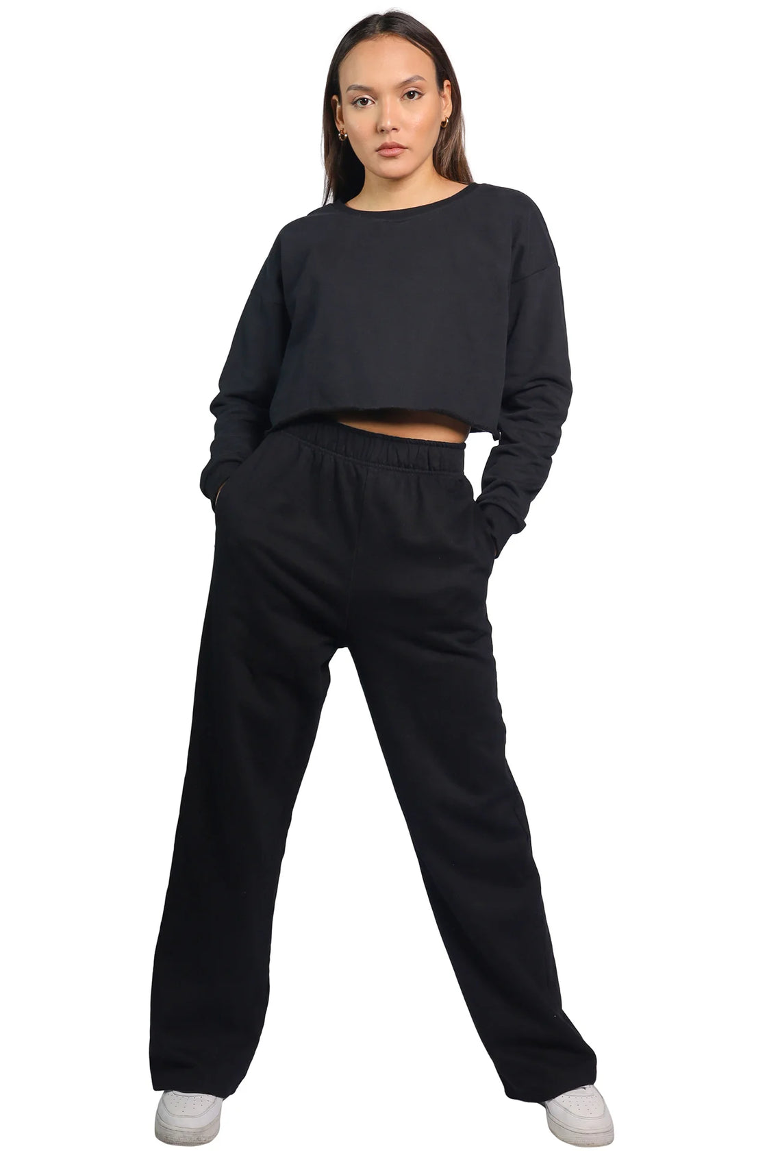 Cropped sweater in black color