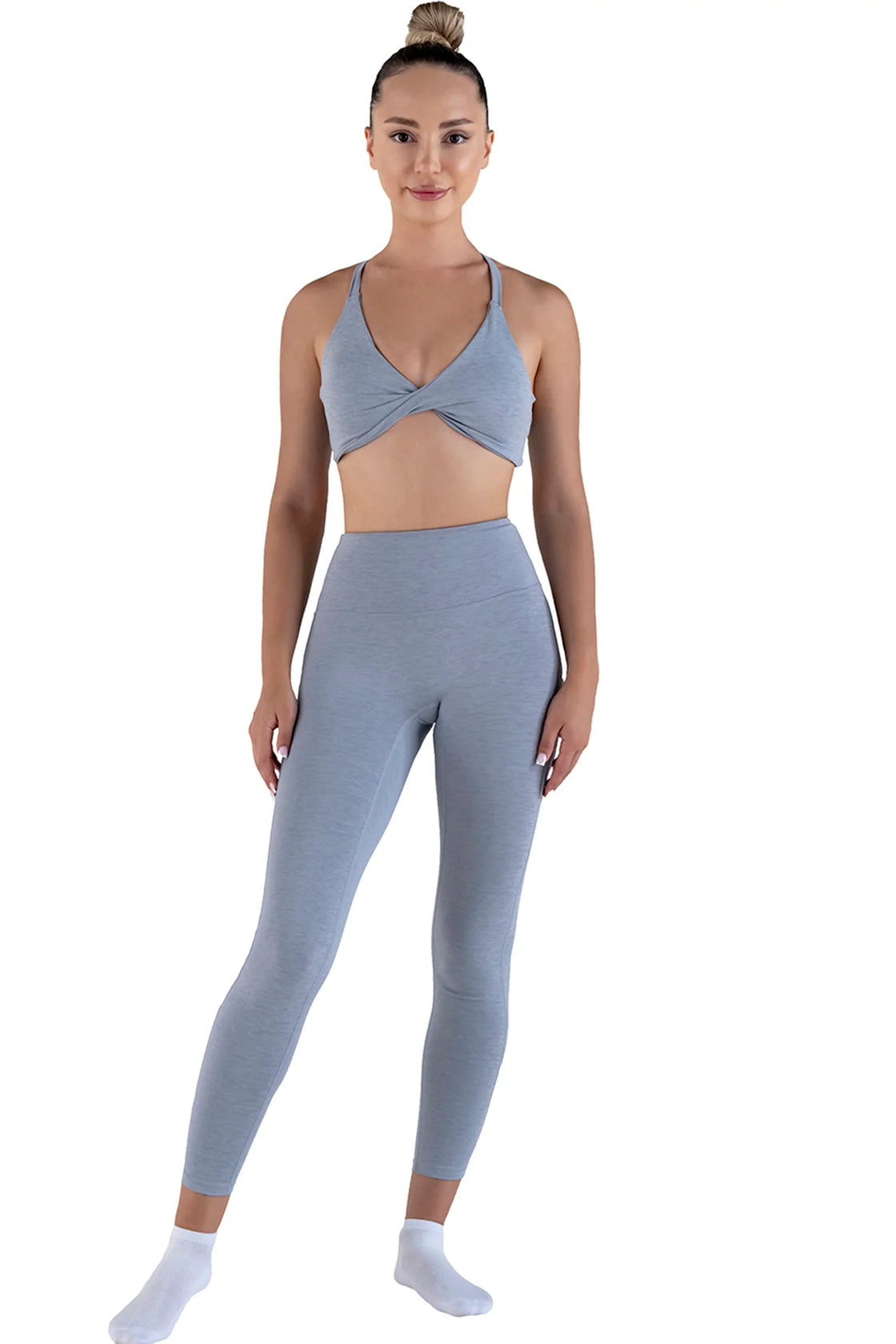 Light grey leggings and bra for yoga