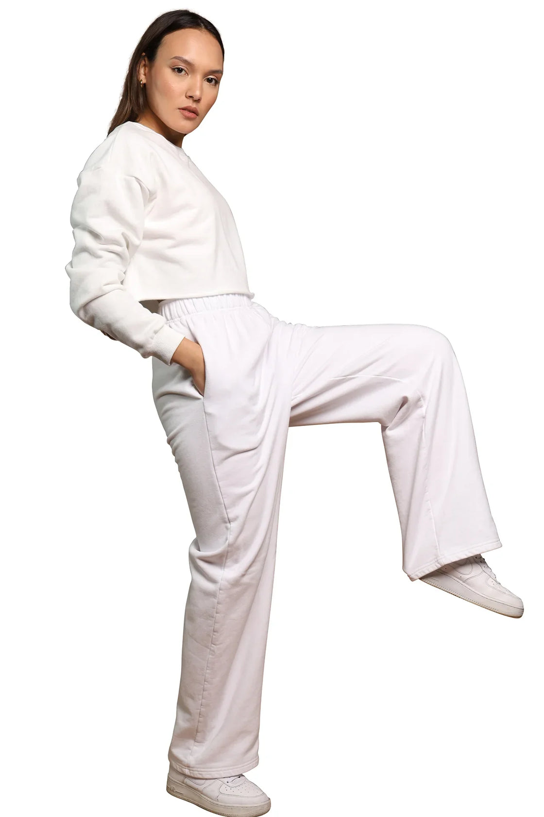 Lounge Set in white, oversized top with relaxed sweatpants