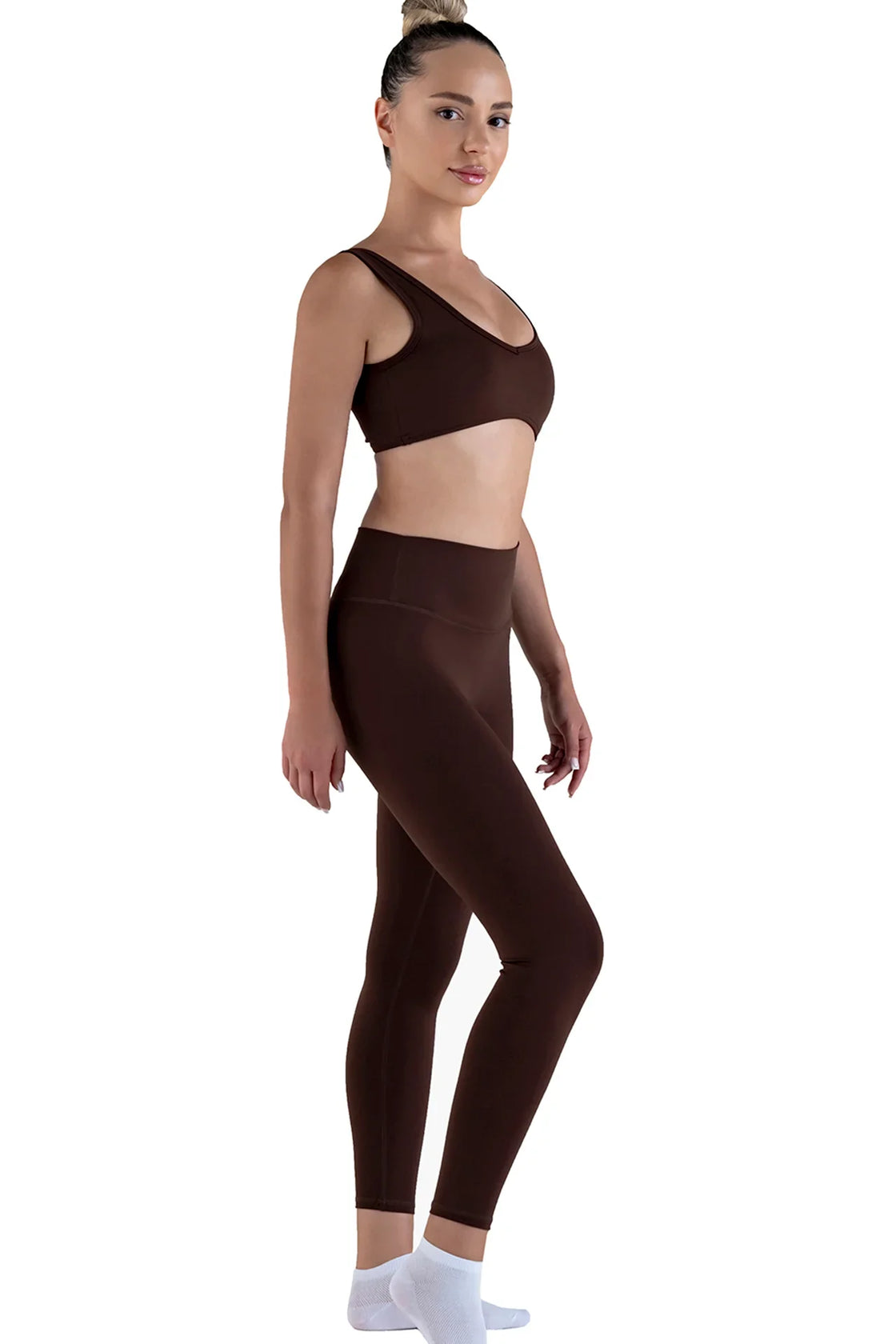 Tummy-Control Training Set in brown, matching leggings and sports bra